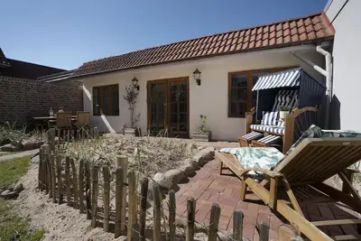 Vacation apartment dune bungalow with terrace in Grömitz