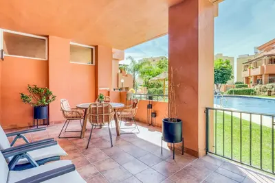 Image de Appartement Charmant à Estepona - Proche Plages, Port et Commerces 📍Calle Principe Felipe 34