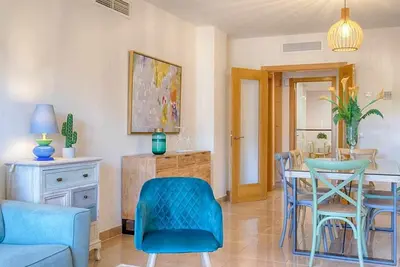 Image de Fabuleux appartement 2 chambres à Estepona avec piscine et terrasse en bord de mer