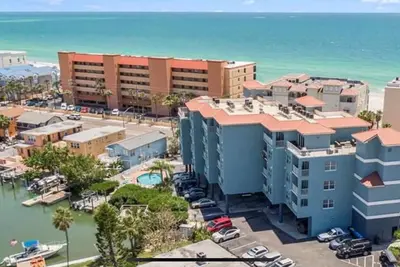 Image de Penthouse condo with amazing views! Private 1000 sf balcony