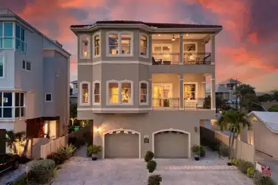 Image de Stunning 3 Bedroom / 2. 5 Bath Condo Steps from Siesta Key Beach!
