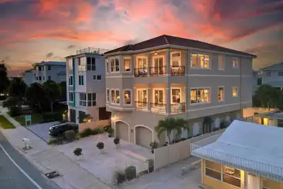 Image de Beautiful 3 bedroom/2. 5 bath Condo On Siesta Key!