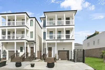 Image de Stunning Condos Near French Quarter
