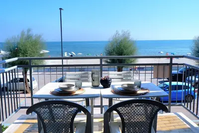 Mirablu House - Apartment facing the sea