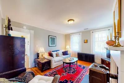Image de Dog-friendly home 1 block from beach with firepit, amazing ocean views, & office