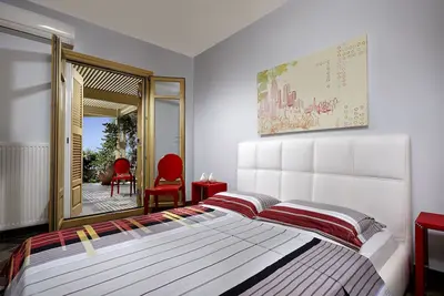 Image de Villa Yellow. \nInviting you to discover it with every moment\nVilla Paradise Hotel