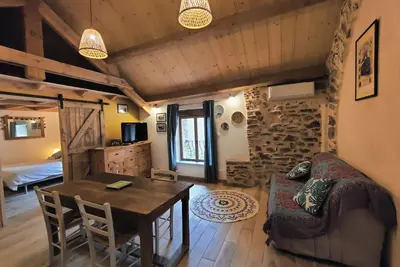 Gîte Le Circaète, en plein cœur de la forêt à Barre des Cévennes.