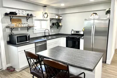 Image de Whole house-Small town charm