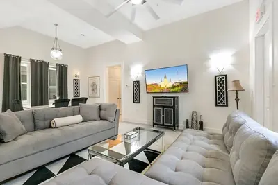 Image de Contemporary City Living in the Nola