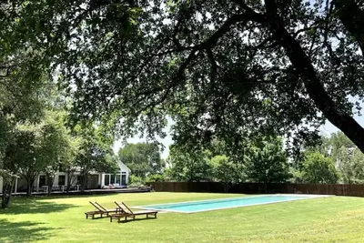 Image de Lap Pool, Infrared Sauna & 1+ Acre in South Austin