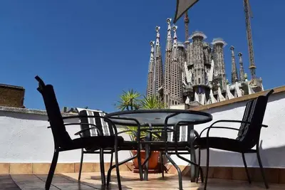 Image de 31mai1043 - Sunny home terrace Sagrada Familia