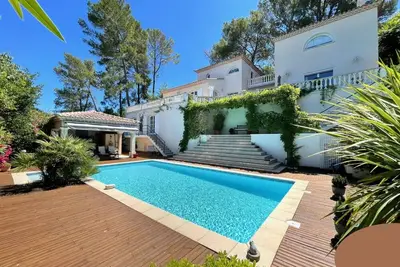 Image de Villa avec vue à 180° sur les Cevennes et Pic Saint Loup - piscine chauffée