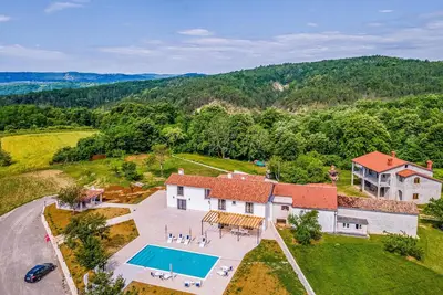 Image de Belle maison Ă Susnjevica avec sauna