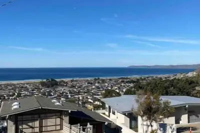 Image de Luxury ocean view contemporary. . . . .
