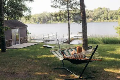 Image de 5Pines Ossie- Water Toys|Swim| Game Rm| Dock