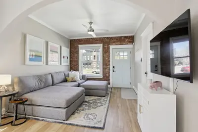 Chic, Luxurious Sunnyside Home