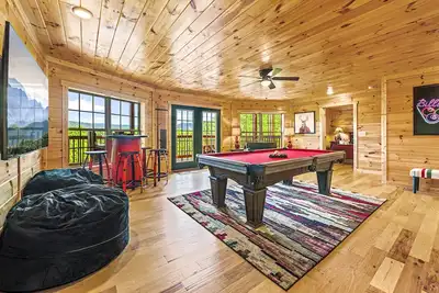 Image de Unrivaled Mountain Views & Fireside Magic: Your Escape Awaits!