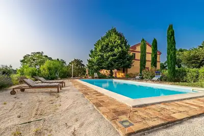 Image de Merveilleuse maison de vacances privée avec Wifi, piscine privée, Tv, vue panoramique et parking