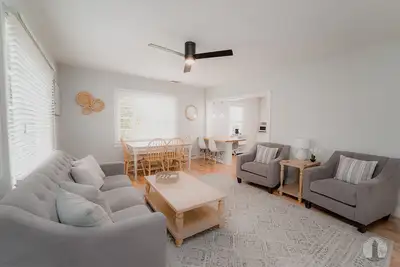 Image de Beach & Downtown 3 minutes away-Fire Pit-Video Games-Coffee Bar