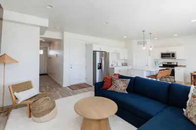Image de The Cubhouse | 3 Bedroom 2. 5 Bath | Free Boat Parking