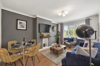Image de Stunning Apartment Near the Heath With Free Parking & Wifi