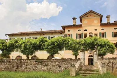 Image de Villa à Valbelluna avec piscine et Dolomites