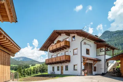 Image de Appartement \"Morodeserhof Bühlen 2\" avec vue sur les montagnes, terrasses et Wi-Fi