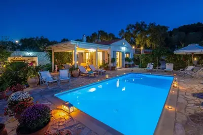 Image de Villa \"Aloni\" avec vue sur la mer, piscine privée et Wi-Fi