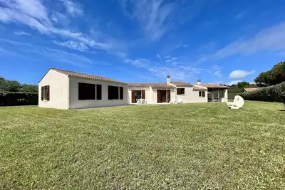 Image de Grande maison à 2 pas de la plage, 3 ch, jardin, Bbq, parking – Saint-Pierre-d'Oléron
