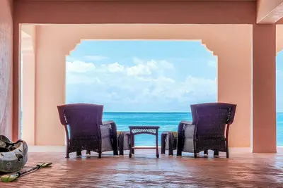 Image de The Shores Condo on the Ocean & Beachfront in Coco
