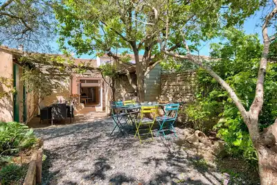 Image de Belle maison avec  jardin ombragé pour 11