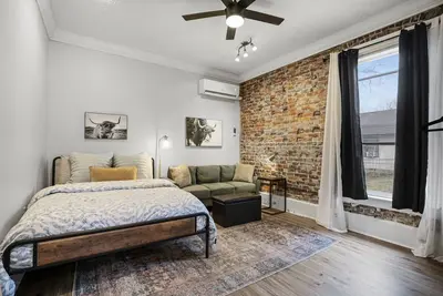 Image de The Headley House #6 - Beautiful, Spacious Downtown Studio\n#15067971-2