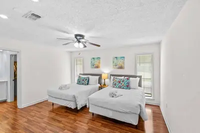 Image de 15 Min to Lsu & Downtown! Oak Hills Place Hideaway