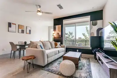 Image de Stylish Hotel/Apt on Riverwalk Pvt parking Pets