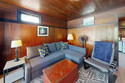 Image de Quintessential Martha's Vineyard cottage with yard/patio - walk to Inkwell Beach
