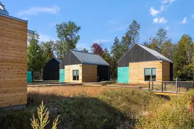 Image de Koti 1 (Two Bedroom) Traverse City's Scandinavian Cabins, vacation home on Tart & mins to Traverse C