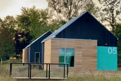 Image de Koti 5 (Two Bedroom) Traverse City's Scandinavian Cabins, vacation home on Tart & mins to Traverse C