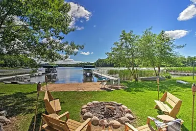 Image de Cozy Lakefront Cabin w/ Sandy Beach & Bunkhouse!