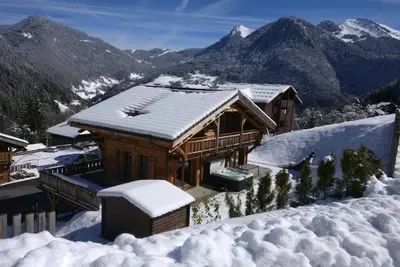 Image de Beautiful Chalet Near Ski-lift - Sleeps 12