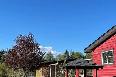 Image de Cabin in the Woods With Ocean View Only 5min From Town!