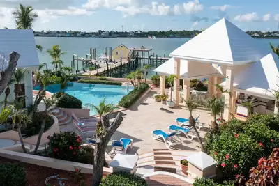 Image de Gate House; a Private Villa within a Luxurious Estate near world-class fishing