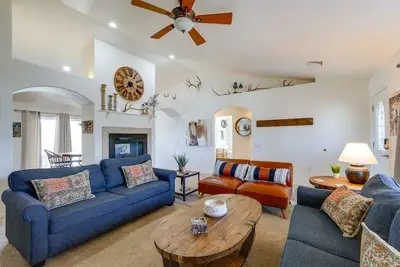 Image de Flagstaff Home w/ Hot Tub & Mountain Views