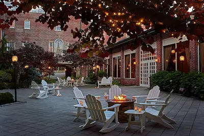 Image de Indulge in Home-Like Comfort, Near Newport Mansions, Indoor Swimming Pool