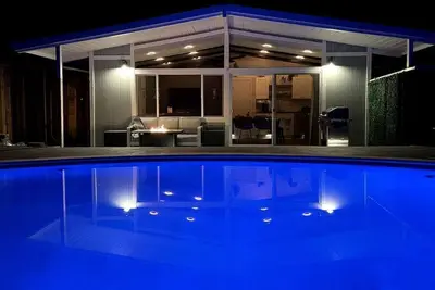 Image de Big Trees · Redwood Oasis - Private Heated Pool by State Park!