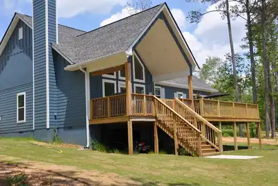 Image de Waterfront House on a Quiet Cove! Only 35 minutes to downtown Auburn!