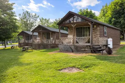 Image de Deluxe Cabin7 Within Campground