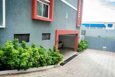 Image de #13 Royal Retreat 2Bed2. 5Ba Apt w/Pool