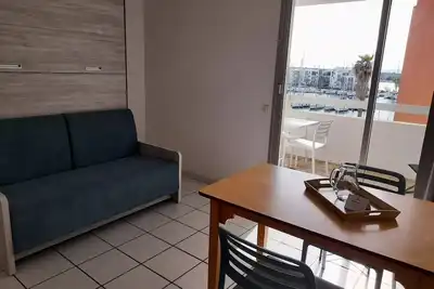 Image de Studio fĂĽr 4 Personen mit Hafenblick