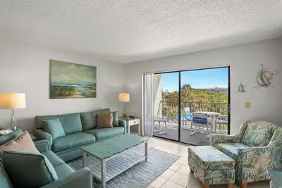 Image de 🌴 Caprice Resort Unit #206 – Gulf Front Comfort for Up to Four Guests