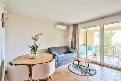 Image de Charmantes und klimatisiertes Apartment 2 Zimmer 4 Personen - Prestige - super Home